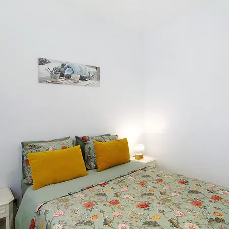 Un Descanso 2-2 アパート